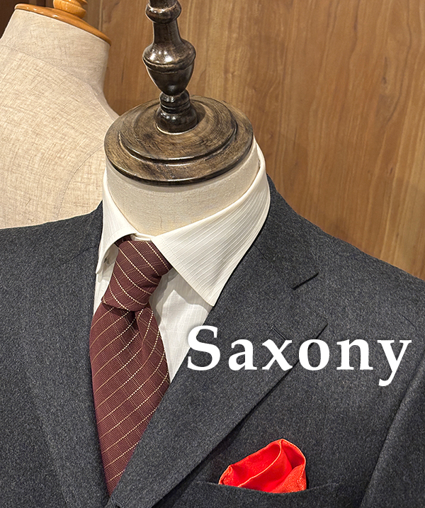 秋冬のビジネスに好適・高品質な日本製PREMIUM WOOL SAXONY入荷！秋冬、オールスーツ対象高級ボタン無料！！